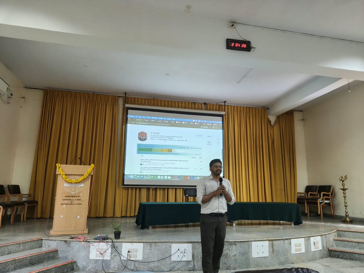 Dr. Avinash Gopa delivering an invited talk on ML-based prediction of bioremediation enzymes at SMVIT, Bengaluru
