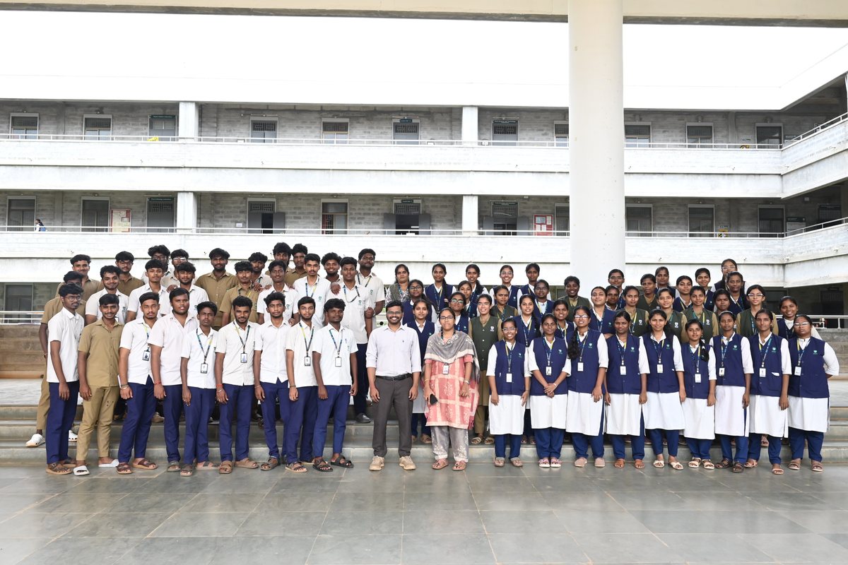 Students and faculty of Kumaraguru Institute of Agriculture, Erode, after the guest lecture